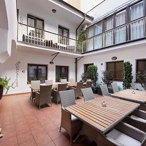 Old House Bed & Breakfast Praag
